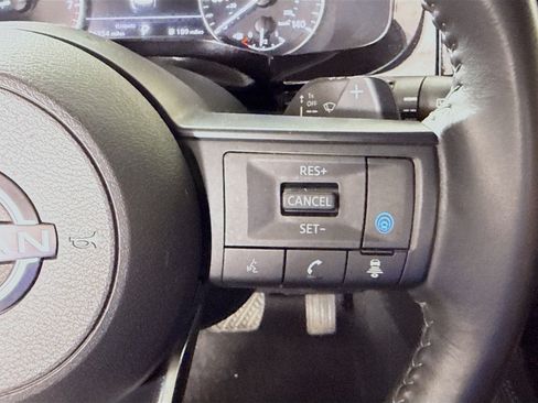 Used 2024 Nissan Pathfinder SV FWD image 15
