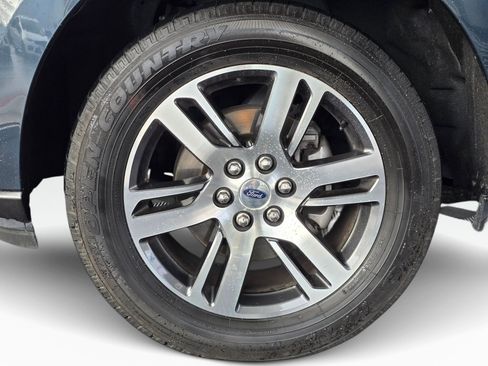 Used 2024 Ford Expedition Limited AWD/4WD image 12
