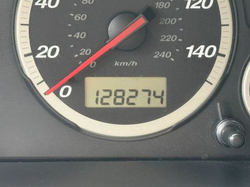Used 2004 Honda CR-V EX image 10