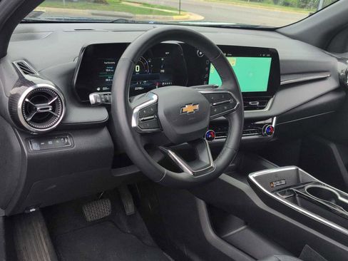 Used 2025 Chevrolet Equinox LT w/ Convenience Package II AWD/4WD image 10