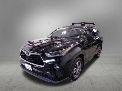 Used 2021 Toyota Highlander XLE