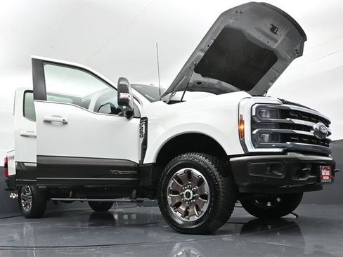 Certified 2024 Ford F250 King Ranch AWD/4WD image 43