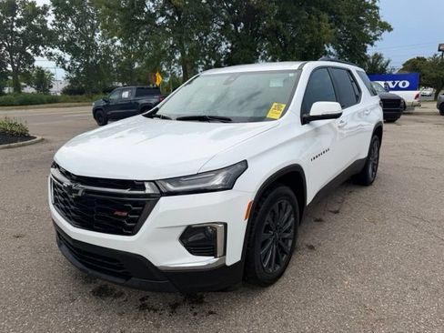 Used 2023 Chevrolet Traverse RS w/ LPO, Floor Liner Package AWD/4WD image 1