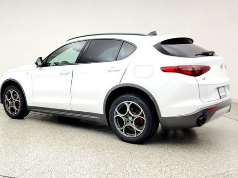 Used 2022 Alfa Romeo Stelvio Ti AWD/4WD image 7