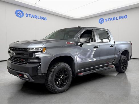 Used 2021 Chevrolet Silverado 1500 LT Trail Boss w/ Convenience Package II image 2