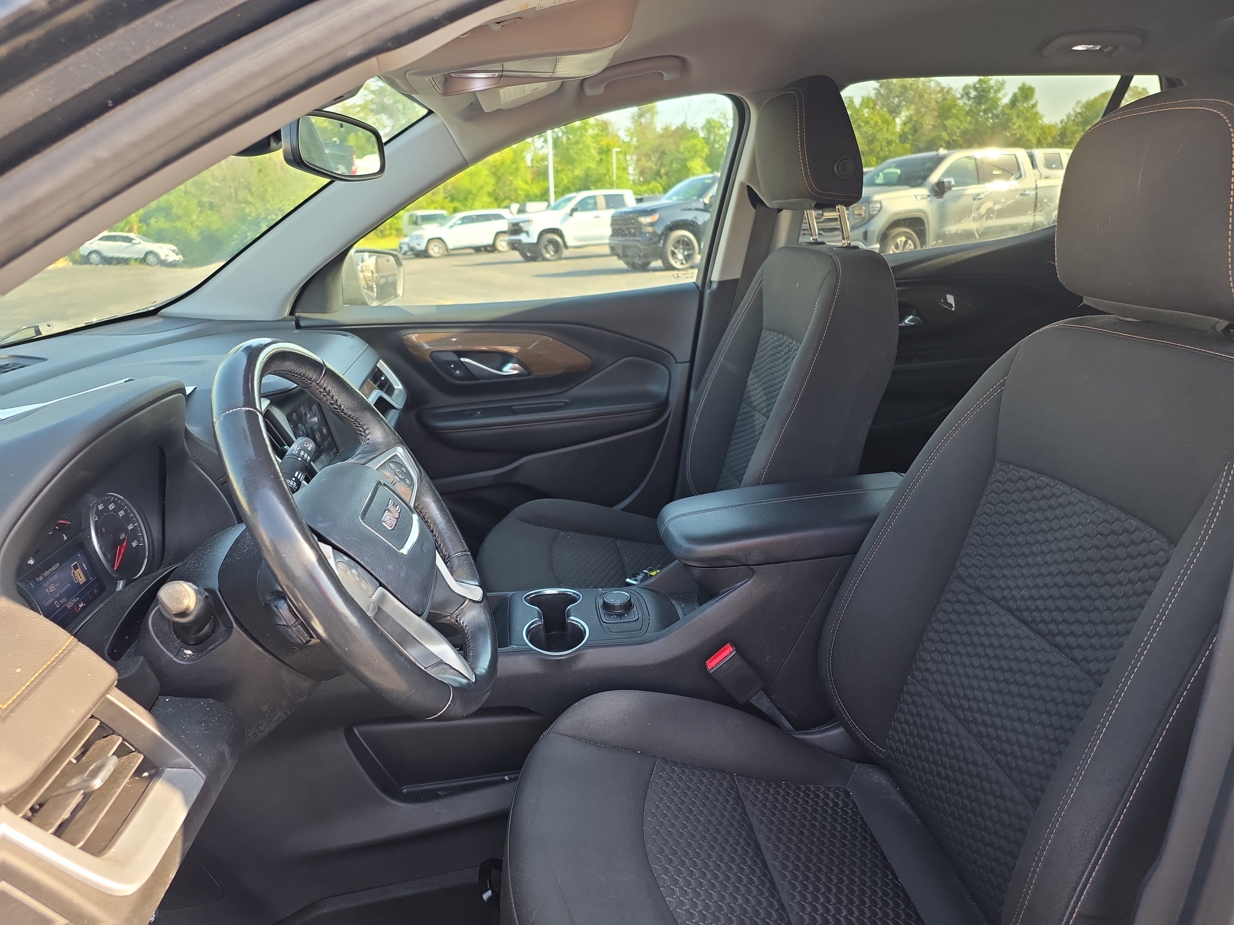 Used 2020 GMC Terrain SLE w/ Elevation Edition FWD image 13