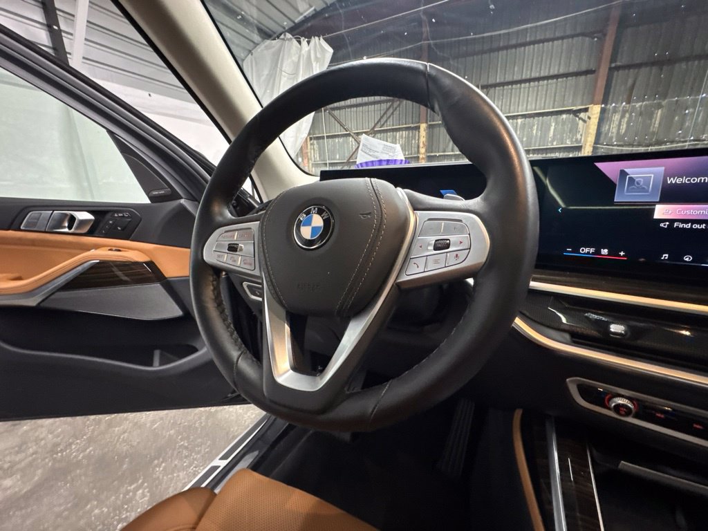 Used 2026 BMW X7 xDrive40i AWD/4WD image 18
