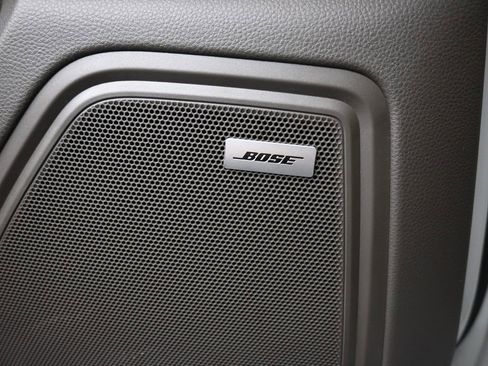 Certified 2026 Porsche Macan Turbo AWD/4WD image 26