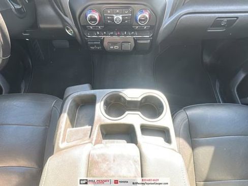 Used 2022 GMC Sierra 1500 SLT w/ X31 Off-Road Package image 8