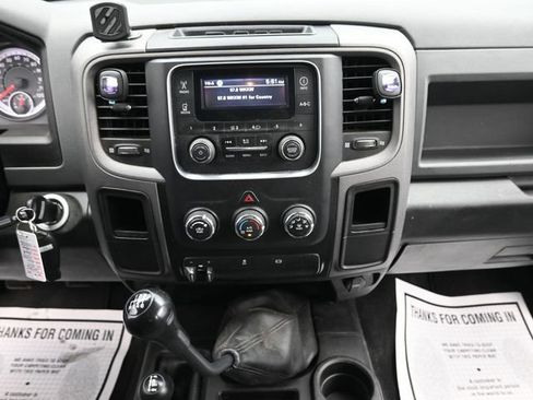 Used 2018 RAM 2500 Tradesman w/ Chrome Appearance Group image 16