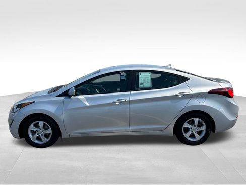Used 2015 Hyundai Elantra SE FWD image 2