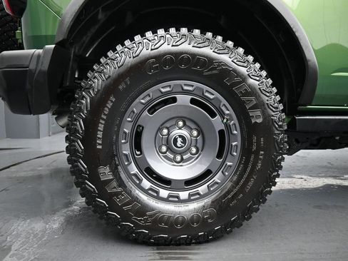 Used 2024 Ford Bronco Everglades image 10