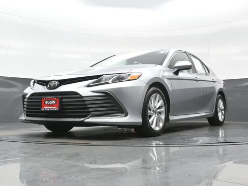 Used 2023 Toyota Camry LE FWD image 27