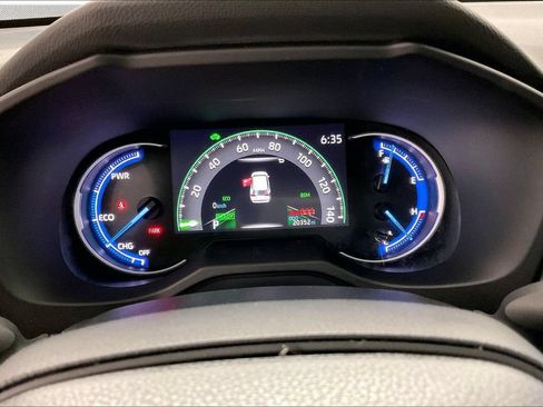 Used 2024 Toyota RAV4 LE AWD/4WD image 11