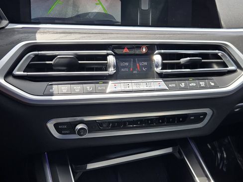 Used 2022 BMW X7 xDrive40i AWD/4WD image 22