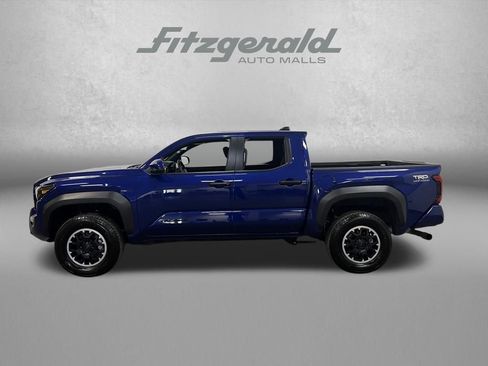 Used 2024 Toyota Tacoma TRD Off-Road image 2