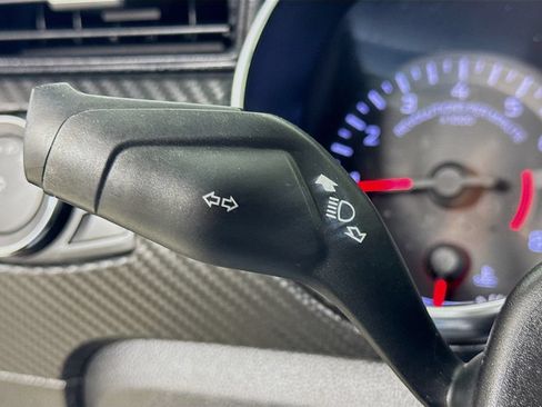 Used 2018 Ford Mustang Coupe RWD image 13