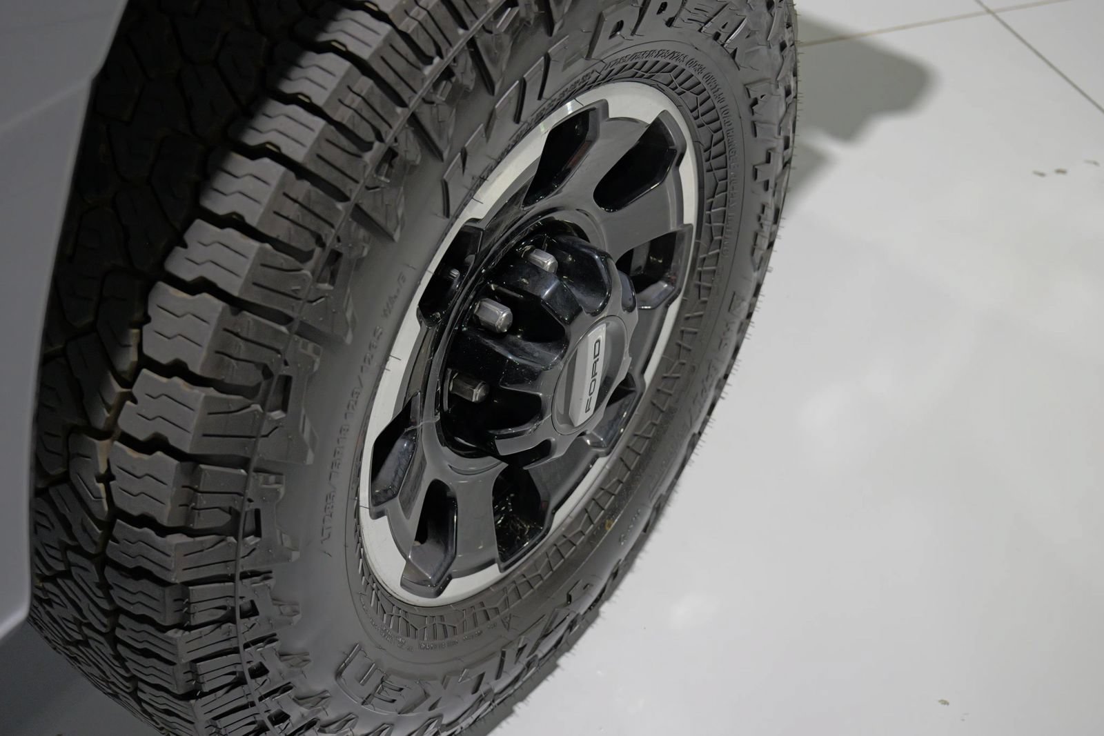 Used 2023 Ford F250 Lariat w/ Lariat Ultimate Package AWD/4WD image 24