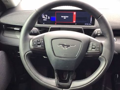 Certified 2022 Ford Mustang Mach-E Premium image 15