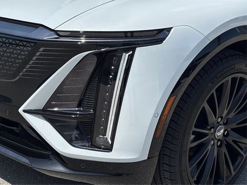 New 2026 Cadillac Lyriq Sport w/ LPO, ONYX Package RWD image 13