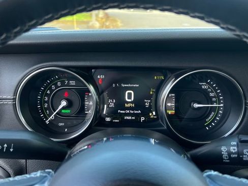 Used 2021 Jeep Wrangler Unlimited Sahara w/ Safety Group image 23