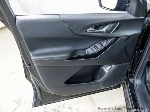 Certified 2025 Chevrolet Equinox LT w/ Convenience Package II image 19