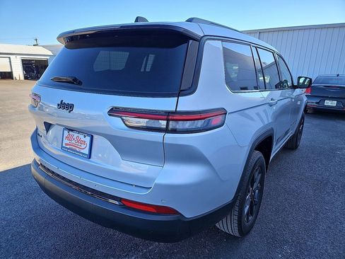 Used 2024 Jeep Grand Cherokee L Altitude image 7