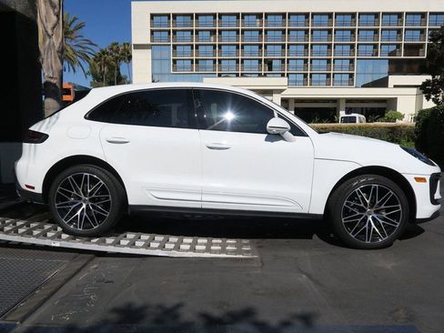 Used 2023 Porsche Macan image 5