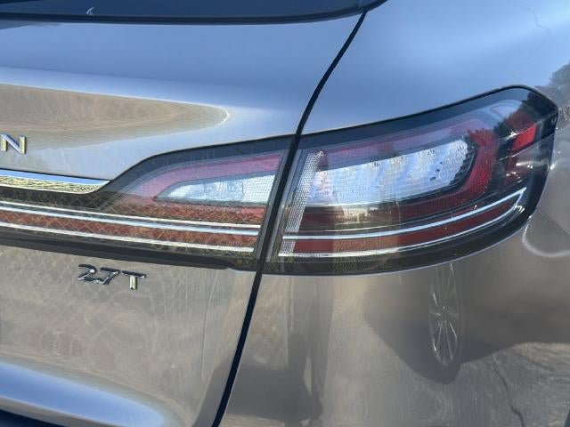 Used 2019 Lincoln Nautilus Reserve FWD image 9