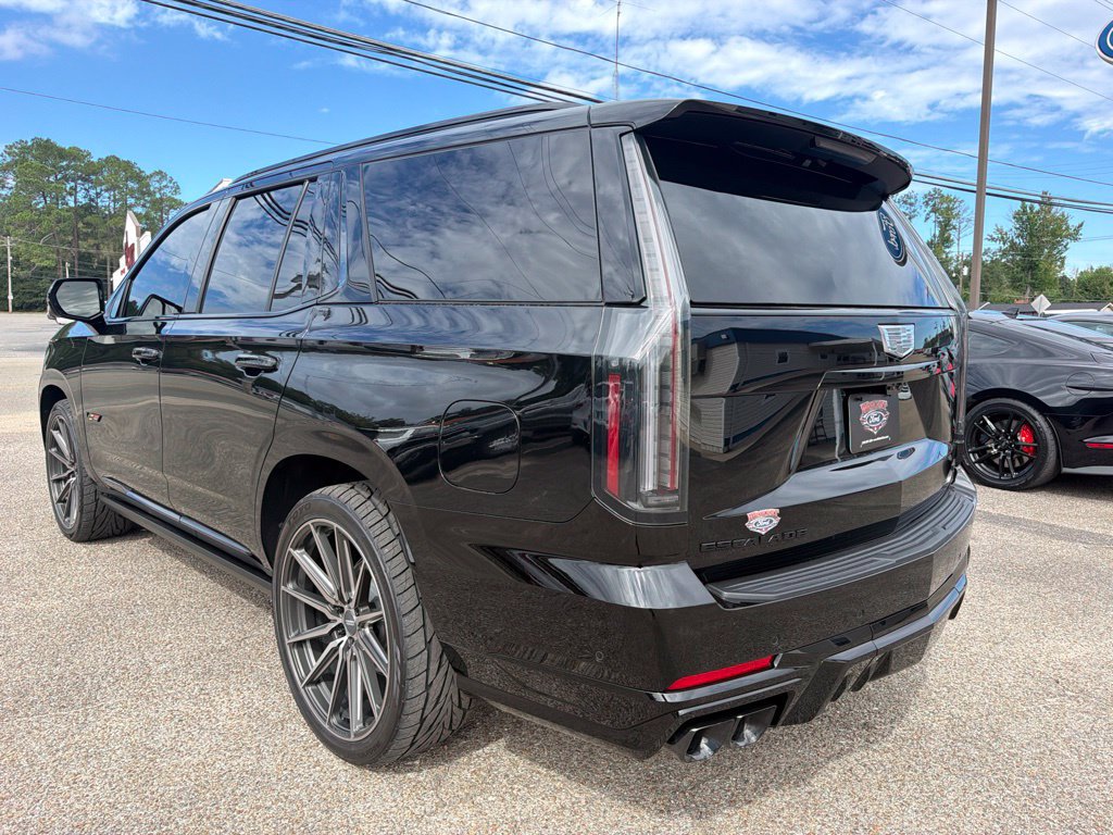 Used 2026 Cadillac Escalade V w/ LPO, ONYX Package AWD/4WD image 7