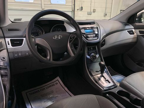Used 2013 Hyundai Elantra GLS image 4