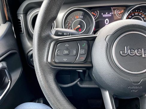 Used 2023 Jeep Wrangler Sport AWD/4WD image 18