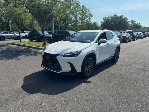 Used 2025 Lexus NX 250 FWD w/ Towing Package (2000 Lbs) image 1