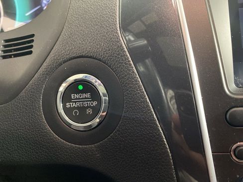 Used 2018 Ford Explorer Limited image 7