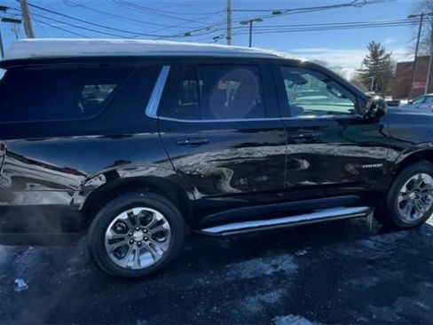 Used 2025 Chevrolet Tahoe LS image 2