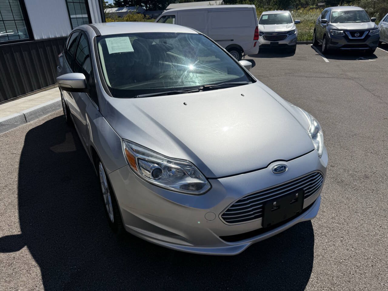 Used 2017 Ford Focus Electric Hatchback FWD image 3