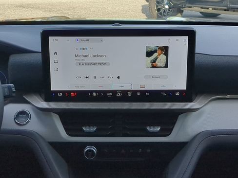 Certified 2025 Ford Explorer Active w/ Active Comfort Package image 16