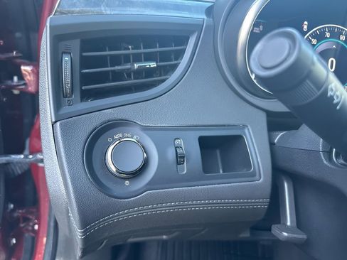 Used 2015 Buick LaCrosse Leather image 19