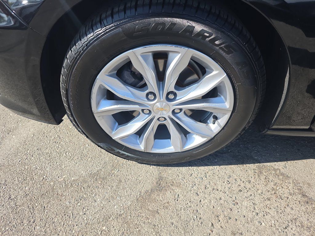 Used 2023 Chevrolet Malibu LT FWD image 22