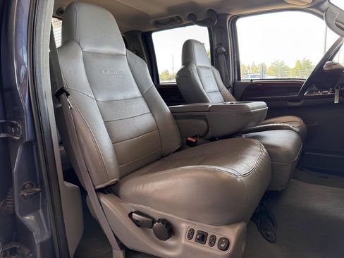 Used 2005 Ford F250 Lariat image 13