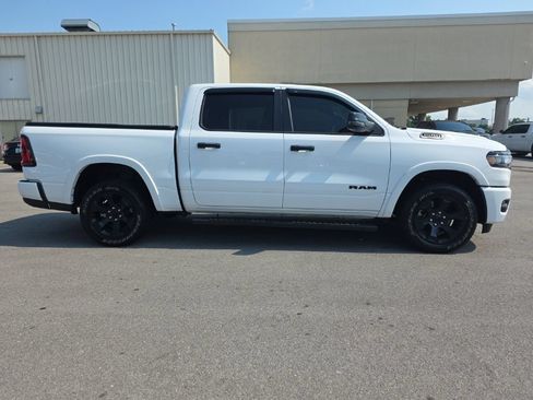 Used 2025 RAM 1500 Big Horn AWD/4WD image 4