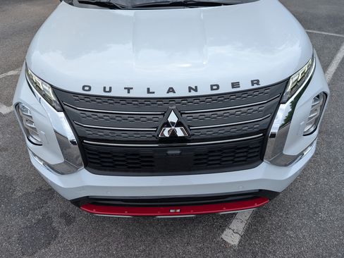 Used 2024 Mitsubishi Outlander Ralliart AWD/4WD image 12