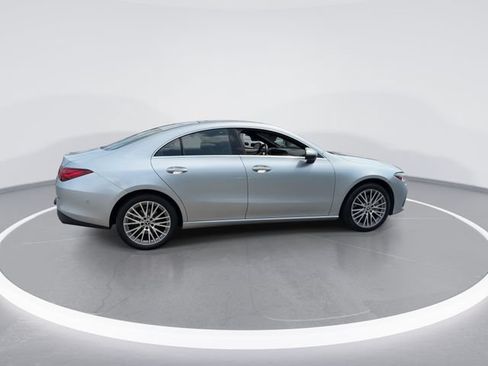 Used 2025 Mercedes-Benz CLA 250 image 9