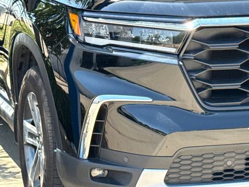 Used 2025 Honda Pilot EX-L image 4