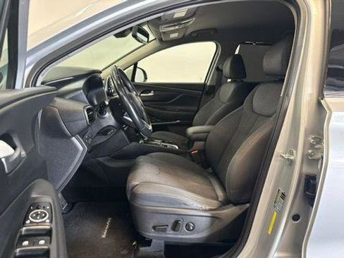 Used 2019 Hyundai Santa Fe SEL FWD image 9