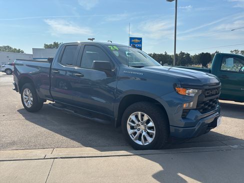 Used 2024 Chevrolet Silverado 1500 Custom image 7