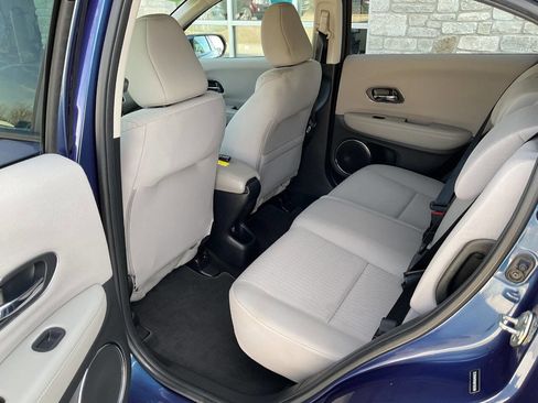 Used 2016 Honda HR-V EX image 28