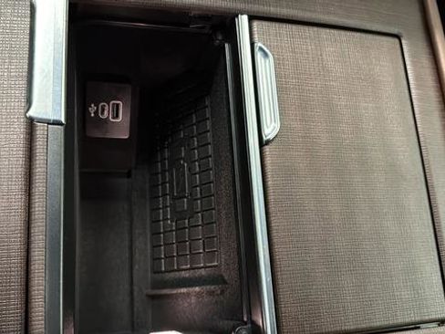 Used 2025 Lincoln Navigator L Reserve AWD/4WD image 38