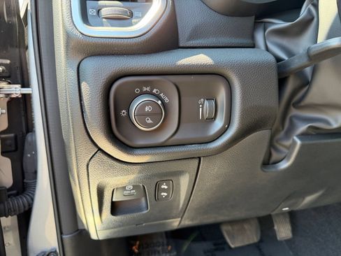Used 2025 RAM 1500 Big Horn AWD/4WD image 20