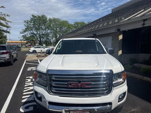 Used 2019 GMC Canyon SLT w/ Driver Alert Package AWD/4WD image 3